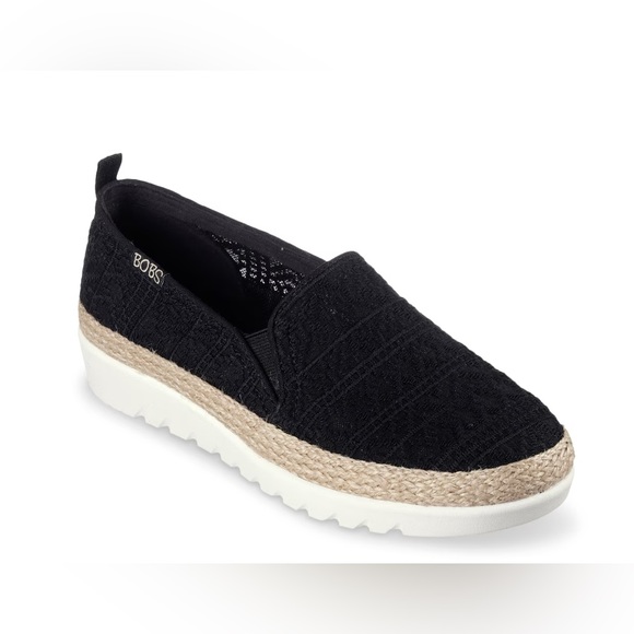 Skechers Shoes - ♦️ SKECHERS Flexpadrille Wide Width Slip-On Sneakers 6.5